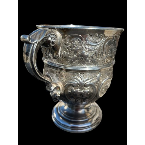 587 - A SUPERB AND VERY UNIQUE SOLID IRISH SILVER CUP HALLMARK INDICATES DATED 1808 431grm