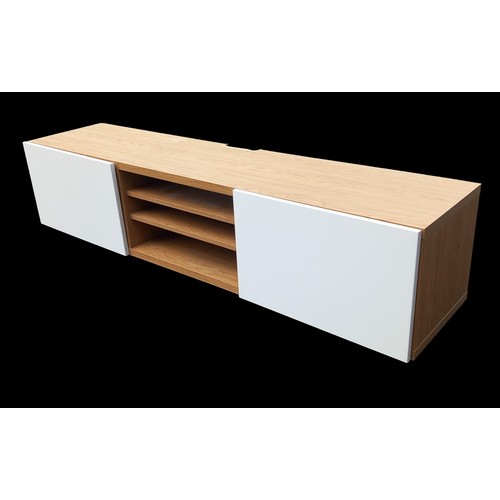 100A - BEECH & CREAM ENTERTAINMENT UNIT