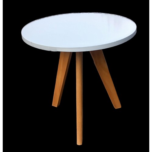 55A - A WHITE AND OAK CIRCULAR LAMP TABLE