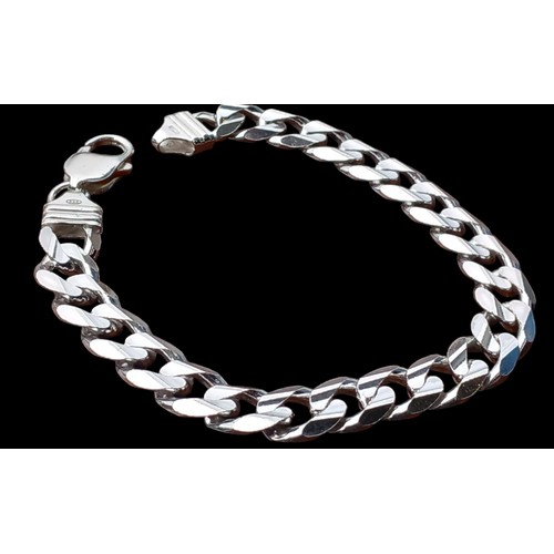 207 - A HAEVY LINK SILVER BRACELET 24.33grm