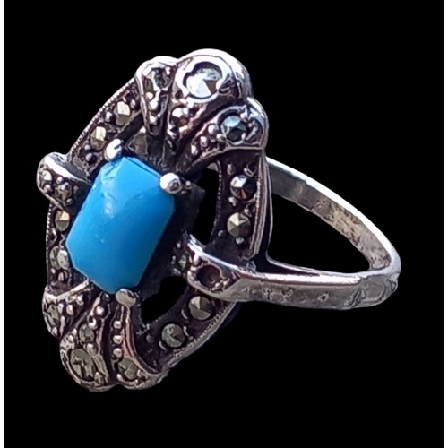 171 - A VINTAGE MARCASITE AND TURQUOISE RING