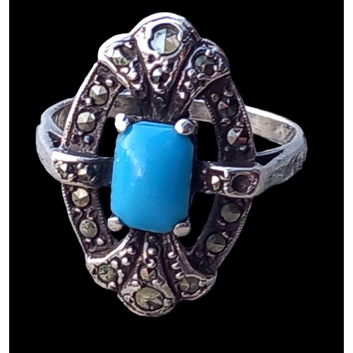 171 - A VINTAGE MARCASITE AND TURQUOISE RING