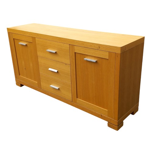 684C - AN OAK SIDEBOARD