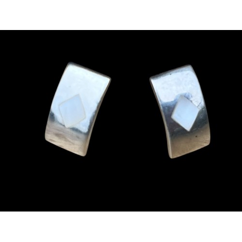 279 - A PAIR OF SILVER EARRINGS SET WITH M.O.P