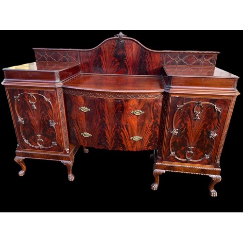 401 - A STUNNING ANTIQUE DROPWELL & BOW FRONTED SIDEBOARD WITH A GALLERY BACK AND ON BALL AND CLAW FOOT