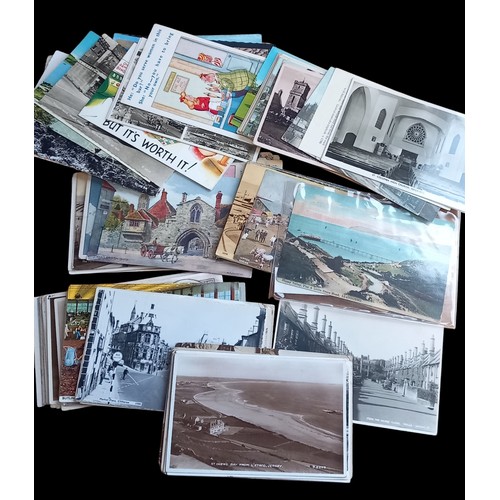 778 - A SELECTION OF ANTIQUE AND VINTAGE POSTCARDS