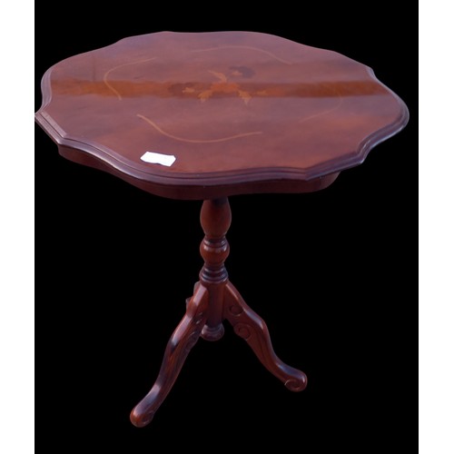 28 - MARQ TOP TRIPOD SIDE TABLE