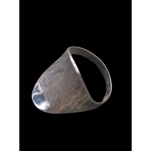 190 - A SILVER SADDLE RING