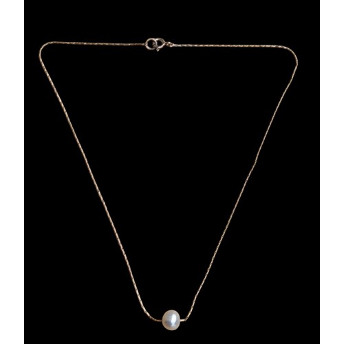 199 - A SILVER NECKLACE SET WITH PEARL