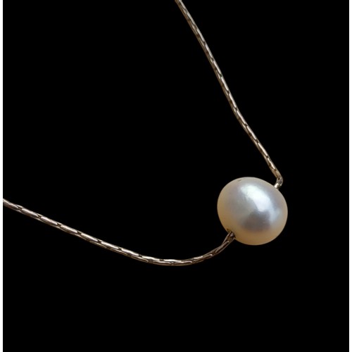 199 - A SILVER NECKLACE SET WITH PEARL