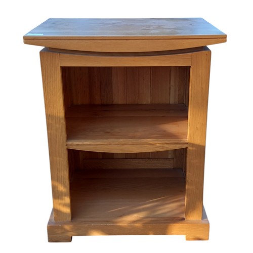 395 - OAK SIDE TABLE WITH SHELVING