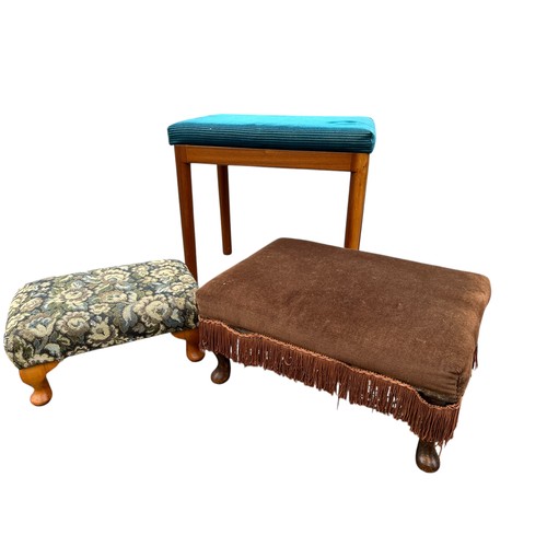 356 - A LOT OF 3 FOOTSTOOLS