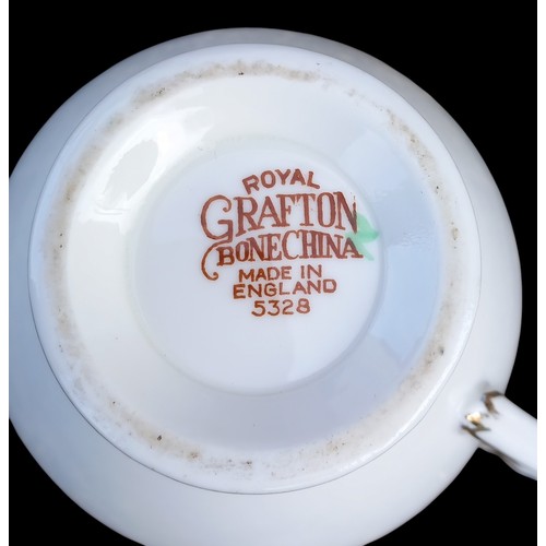 363 - 20 PIECE ROYAL GRAFTON TEA SERVICE