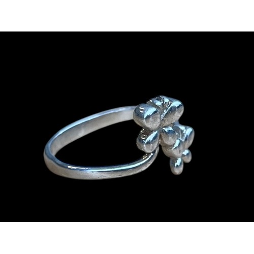 599 - A SILVER BUTTERFLY RING