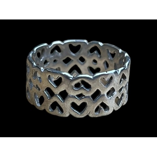 617 - A SILVER OPENWORK HEART RING