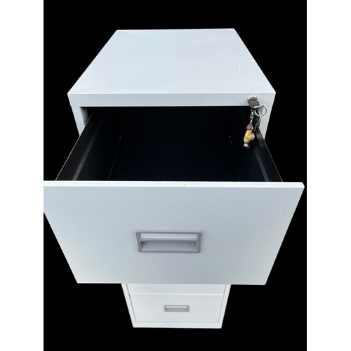 145A - A LOCKABLE 4 DRAWERED FILING CABINET