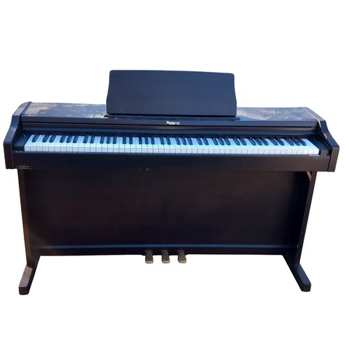 41 - ROLAND ELECTRIC PIANO