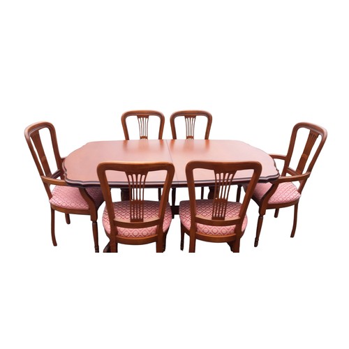 91 - A GOOD QUALITY MAHOGANY TABLE AND 6 CHAIRS