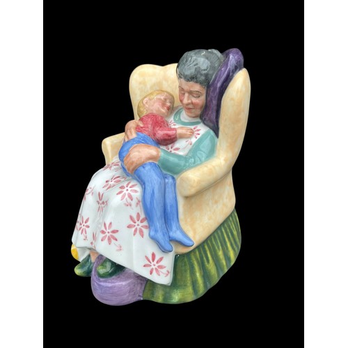 537 - A ROYAL DOULTON FIGURENE SWEET DREAMS HN2380