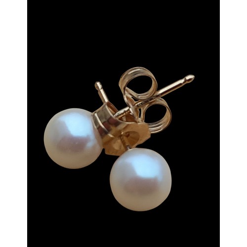 630 - PAIR OF 9ct GOLD PEARL EARRINGS