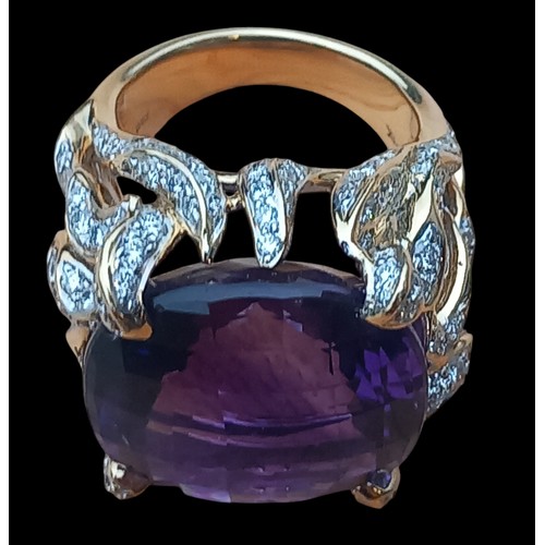 647 - A BEAUTIFUL AND NEW STATEMENT CUSHION SHAPE AMETHYST & DIAMOND RING THE AMETHYST IS 2cm DIA WITH FLA... 