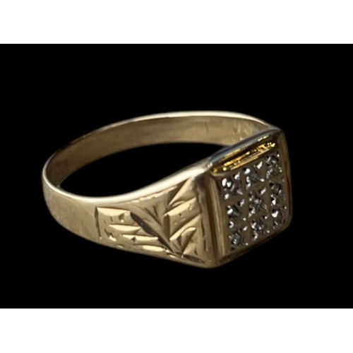 699 - AN ORNATE 9ct GOLD DIAMOND SET RING SIZE W