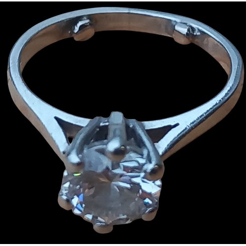 732 - A SOLITAIRE DIAMOND (1.10ct) HIGH SET 6 CLAW MOUNT G/H VS 3.6grm  PLATINUM RING SIZE J