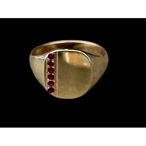 688 - A GENTS 9ct GOLD RING SET WITH 6 RUBIES size U