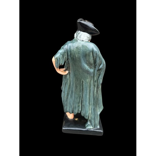 492 - A ROYAL DOULTON FIGURENE THE BEGGAR HN 2175