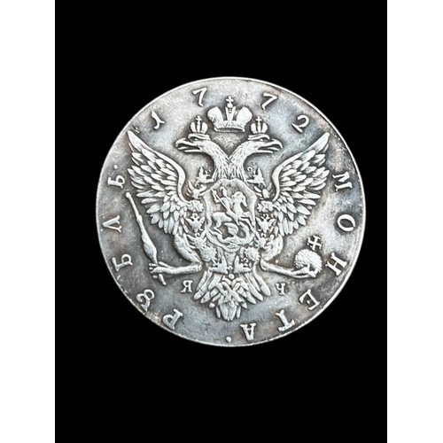 689 - A 1772 RUSSIAN SILVER COIN