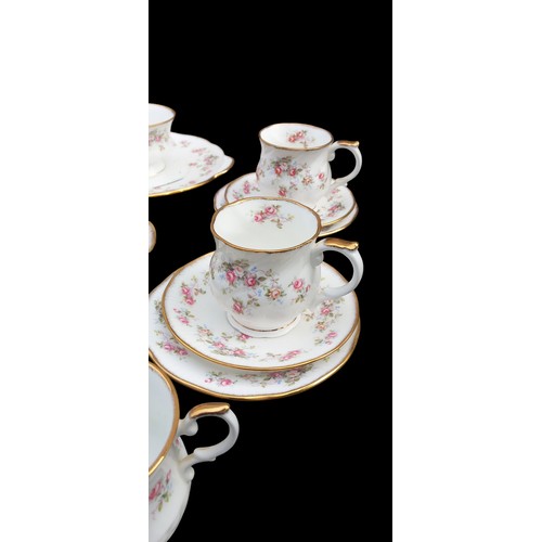 172 - A 23 PIECE QUEEN ANNE CHINA SERIVCE