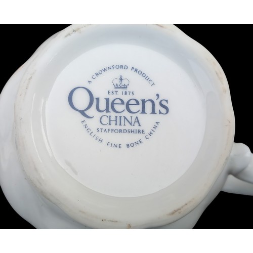 172 - A 23 PIECE QUEEN ANNE CHINA SERIVCE