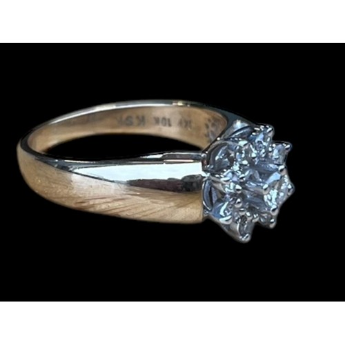 633 - A 14K DIAMOND RING 4.2G