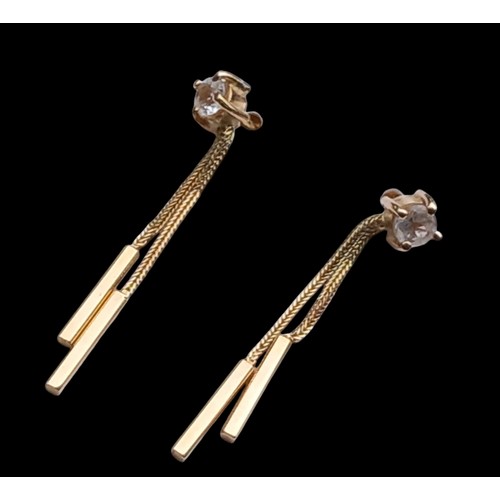 638 - A PAIR OF 18ct GOLD DIAMOND STUD EARRINGS WITH 2 STRANDS OF 3.5cm DROPS 4 CLAW SET TO DIAMONDS (0.6c... 