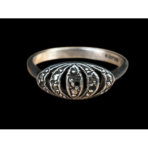 231 - A VINTAGE MARCASITE SILVER RING