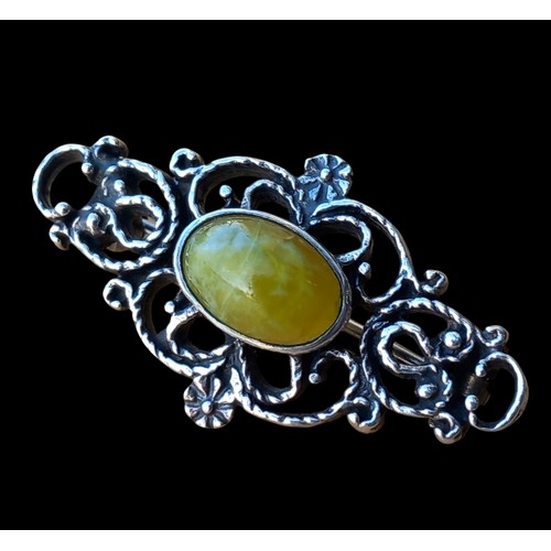 249 - A SILVER & NATURAL STONE BROOCH