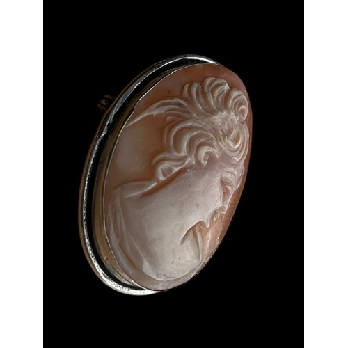 267 - A SILVER CAMEO BROOCH