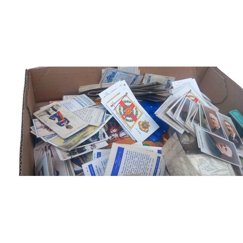 359 - A LARGE COLLECTION OF VARIOUS CIGARETTE CARDS