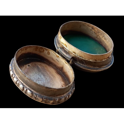 613 - A SILVER MALACHITE PILL BOX