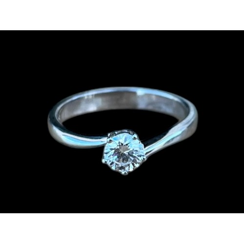 639 - A BRAND NEW SINGLE DIAMOND 18CT WHITE GOLD RING APPROX 0.36CT WITH A CLEAR BRIGHT STONE IN A 6 CLAW ... 