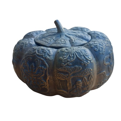 675 - A HIGHLY EMBOSSED ORIENTAL BRASS PUMPKIN WITH MARKING TO BASE