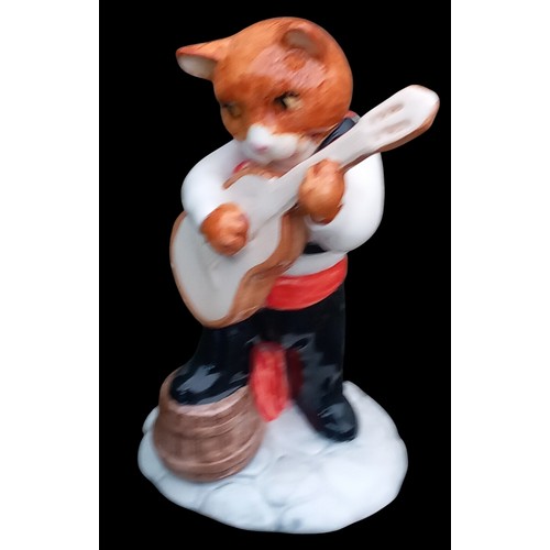 680 - A BOXED BESWICK FELINE FLAMENCO