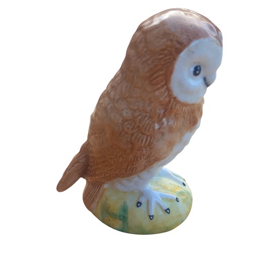 689 - A BESWICK BARN OWL