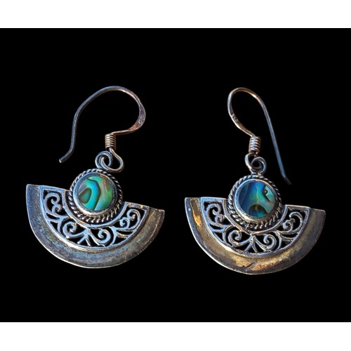 539 - A PAIR OF BEAUTIFULLY DESINGED EARRINGS SET WITH ABOLONE