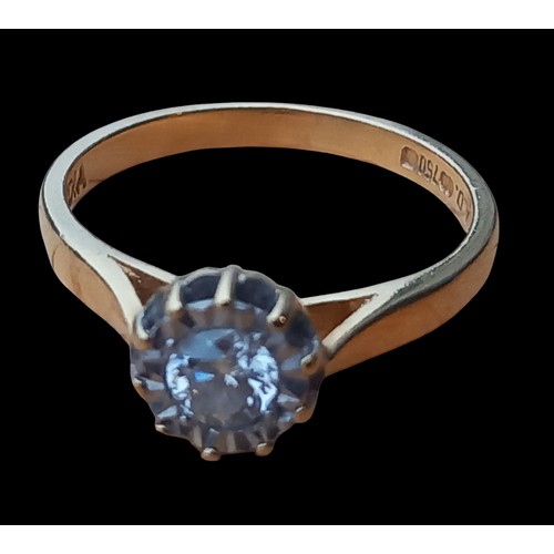 578 - A SINGLE STONE DIAMOND (0.3ct) ILLUSION SET RING 18ct GOLD STAMPED 750 & 0.3ct