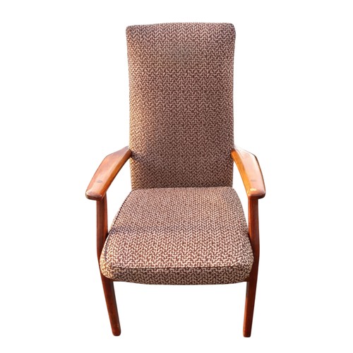 40 - A MAHOGANY PARKER KNOLL ARMCHAIR