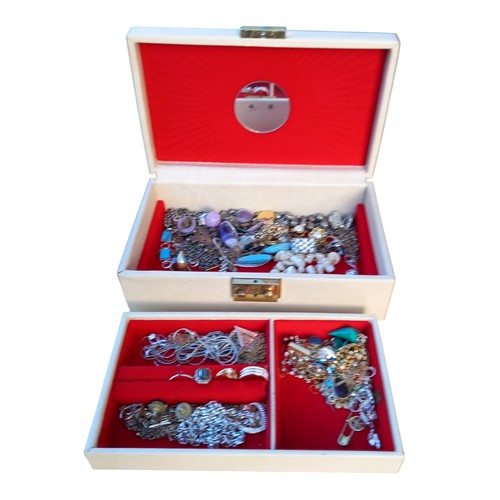 93 - VINTAGE BOX OF VINTAGE JEWELLERY