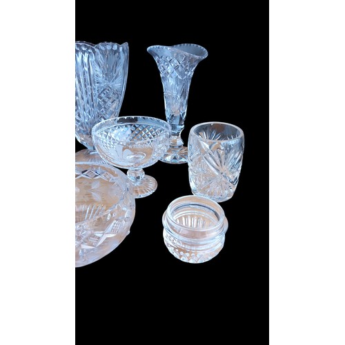 312 - A GOOD MIXED LOT OF CRYSTAL AND CUT GLASS