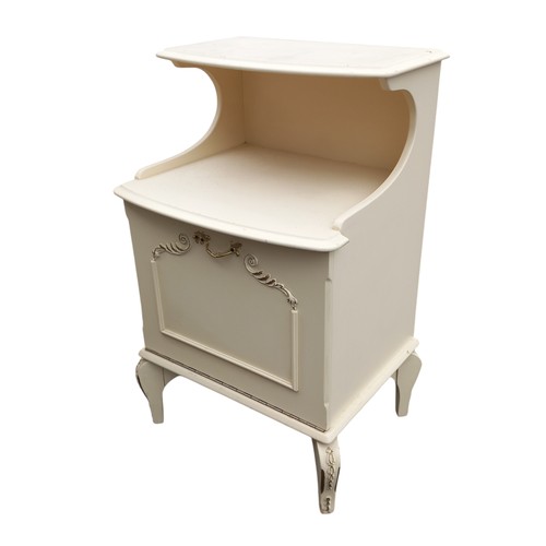 313 - A PAIR OF WHITE BEDSIDE LOCKERS