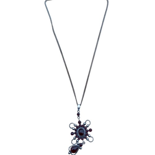 413 - SILVER GARNET DROP PENDANT ON SILVER CHAIN